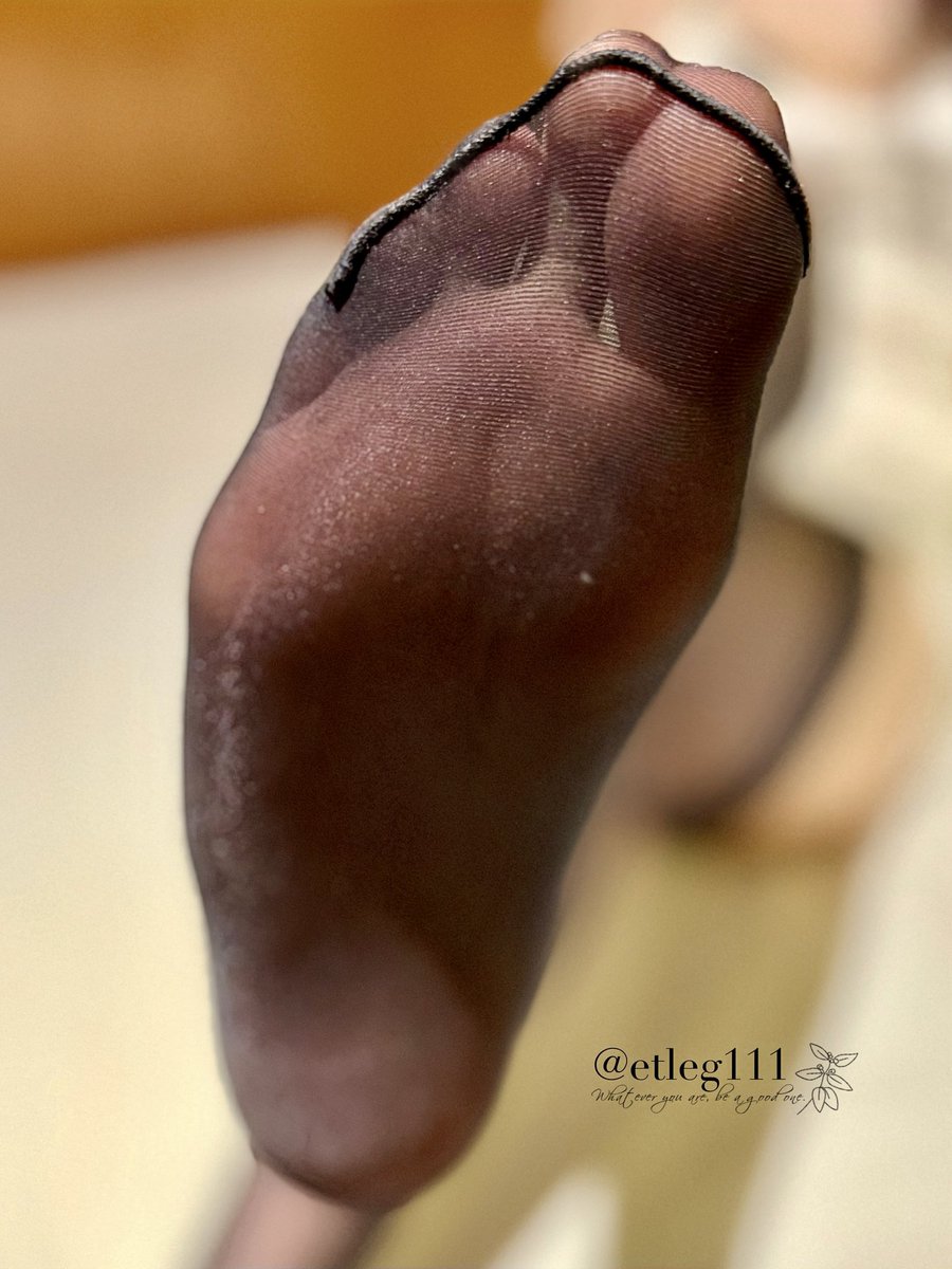 おはようございます✨
昨日のように、せっかく格好良くはいたストッキングが逆だった時🫢
今日はこうならないようにしよう…
とりあえずお仕事にいってきます👋 https://t.co/9tuHpsiqNC