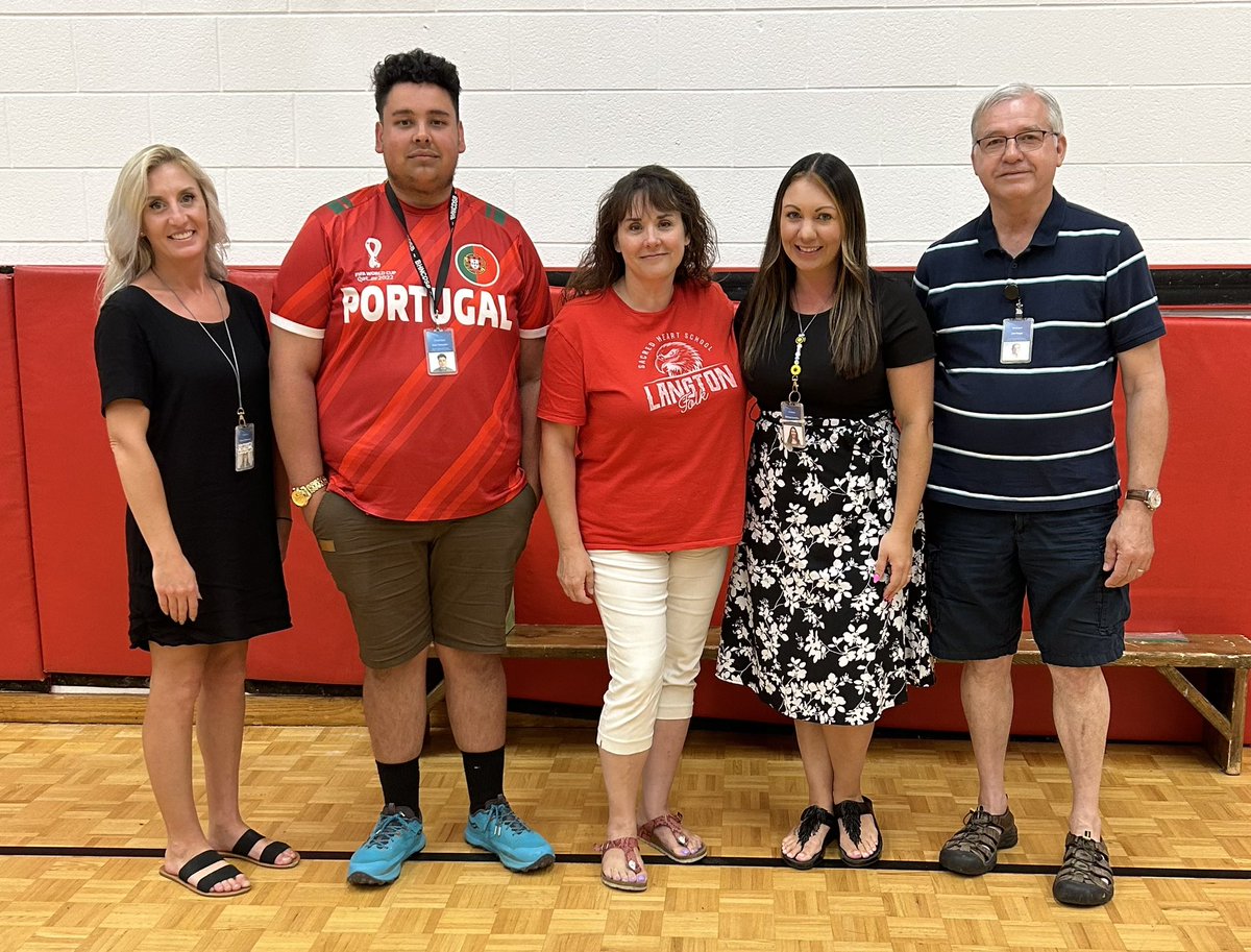 Sacred Heart School tweet media