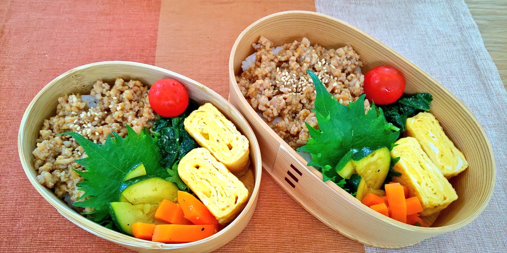mile_tabi's tweet photo. 今日のお弁当🍱
鶏そぼろ丼😀

#曲げわっぱ
#お弁当記録 https://t.co/6Wq4OLLx8w