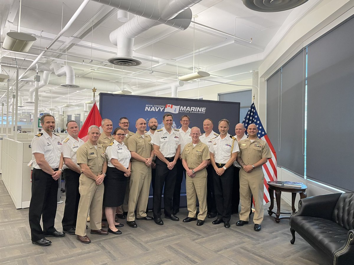 USFleetForces's tweet photo. 📍OTTAWA, Canada - Adm. Daryl Caudle, Commander U.S. Fleet Forces Command/Commander, U.S. Naval Forces North, met with Vice-Admiral Angus Topshee, Commander of the Royal Canadian Navy to conduct bilateral Navy discussions, June 26. 

@RoyalCanNavy https://t.co/yZiGSh9TMz