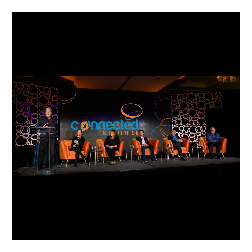 AriQayumi's tweet image. DeFi Panel - Great to be in the audience for this #CCE2021 panel including Lara Druyan  @investingmom, my mentor and advisor, and Vera Silver @VeraSilver9  former RBC Capital Markets @rbccm colleague. 

#finance #monetization #datamoat #globalcapmarkets #innovation #technology