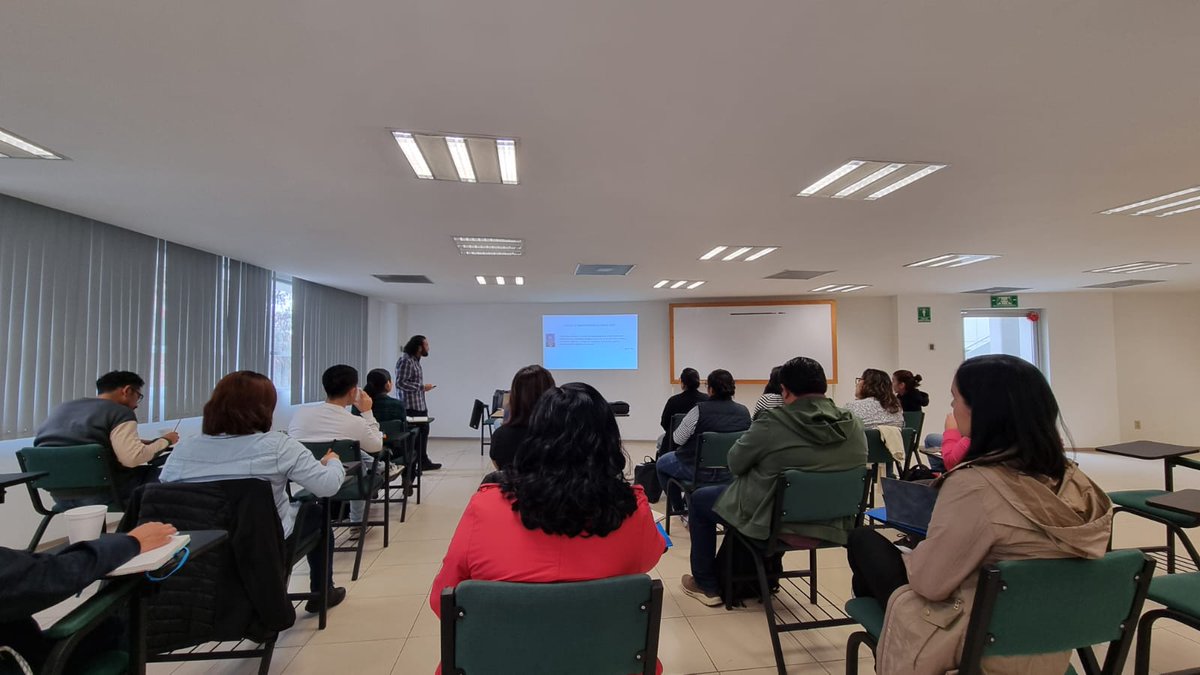 SocMexPro's tweet photo. Curso "Proteómica Basada en Espectrometría de Masas". Revisamos fundamentos de MS, "database search" y proteómica cuantitativa; en la parte práctica terminamos el proceso de digestión de muestras en gel y fueron inyectadas en el equipo Synapt G2-Si de @WatersCorp
 @cinvestav https://t.co/5KNFU74OfD
