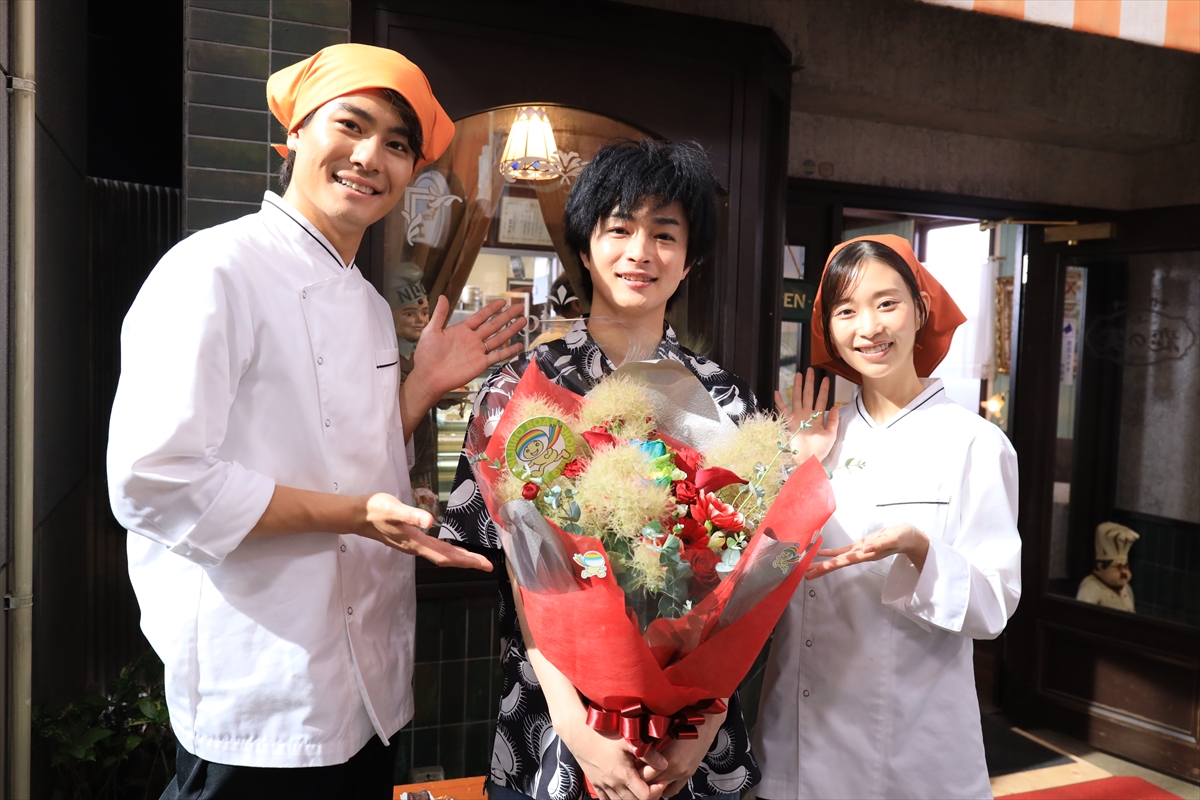 tv_life's tweet image. 吉川愛、曽田陵介、萩原護が『街並み照らすヤツら』クランクアップ

🔻記事＆写真はこちら
tvlife.jp/drama/711256

#吉川愛 #曽田陵介 #萩原護 #街並み照らすヤツら