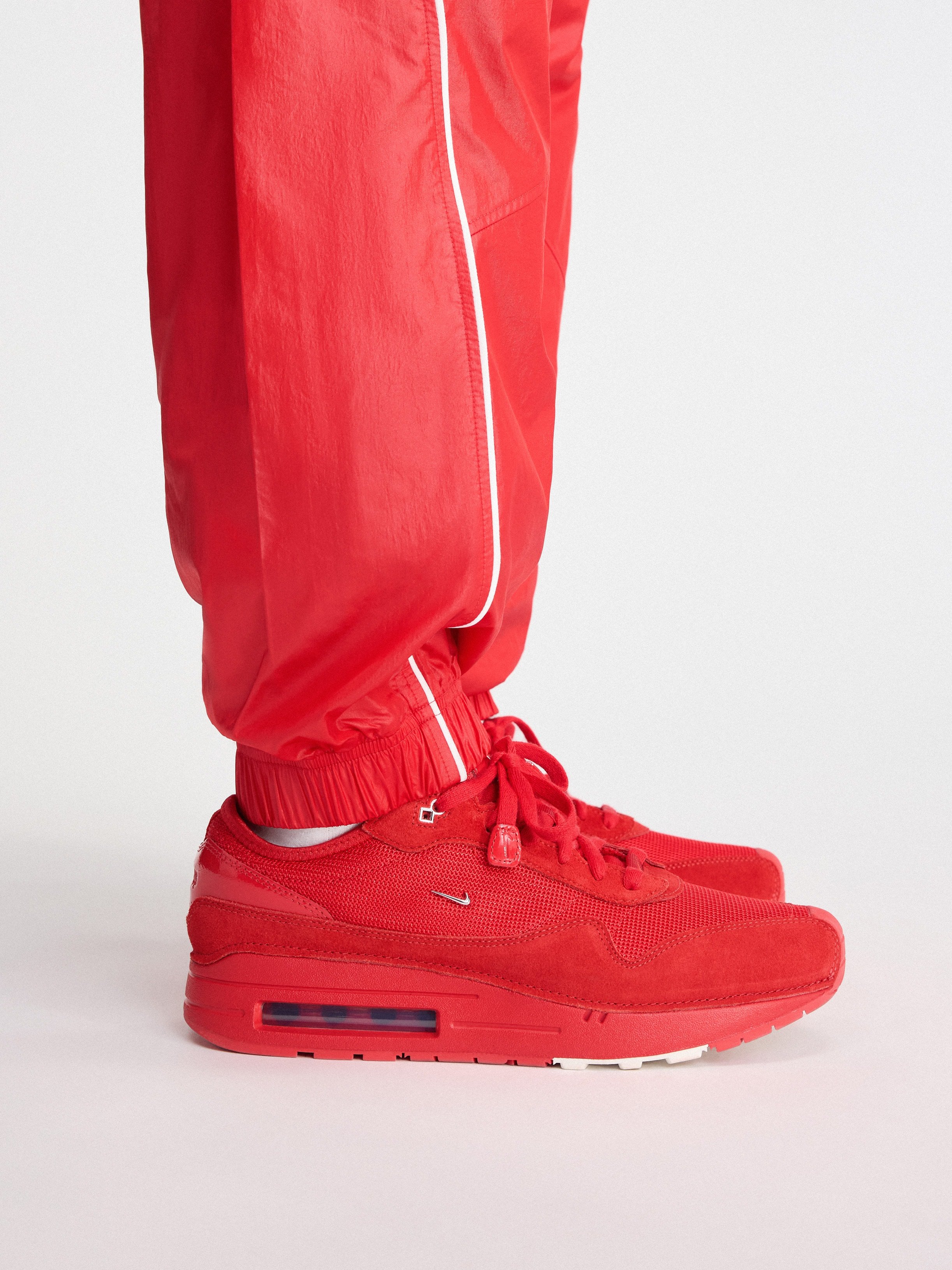 Fullress on X JACQUEMUS NIKE AIR MAX 1 86 1 86 HM6690 100 HM6690 600 JACQUEMUS https t RuhS6A6LmK https t NpKrRwMj1a X