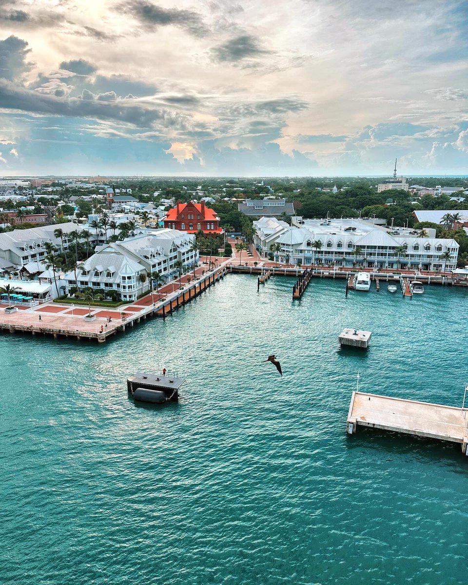 PartyInKeyWest's tweet photo. Midweek slump? Keep it in perspective. #keywest #fridayiscoming #humpday ๐ท @afamok
More: https://t.co/QtRb8xssq5
Follow us: @PartyInKeyWest
Hashtag us: #PartyInKeyWest https://t.co/9RV0KgUvK1