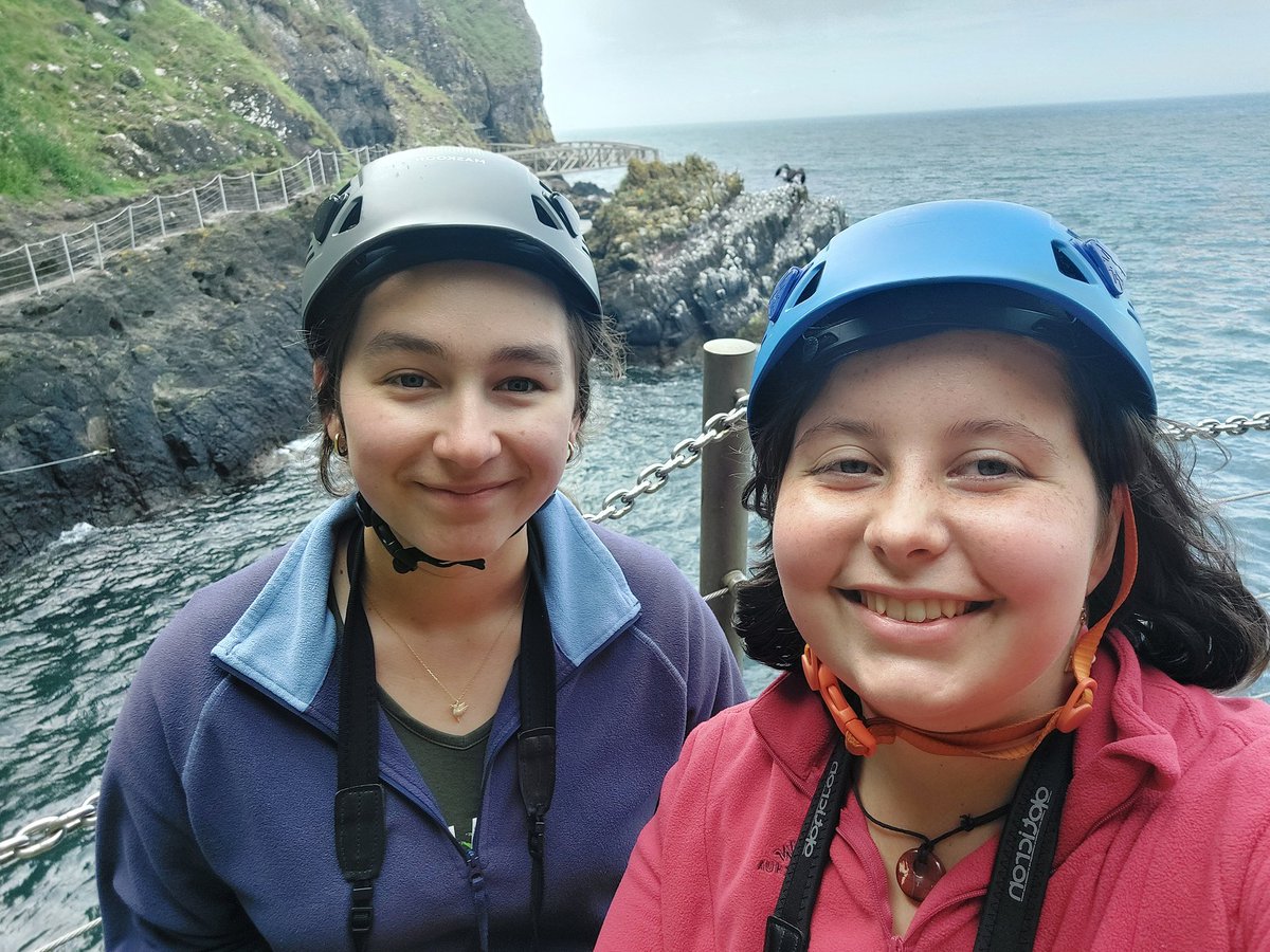 Had a great time with <a href="/BajkoRebekah/">Rebekah Bajko 🪼🦪🦦</a> on the Gobbins today! Loads of guillemots, kittiwakes, fulmar, cormorants and even a few puffins!