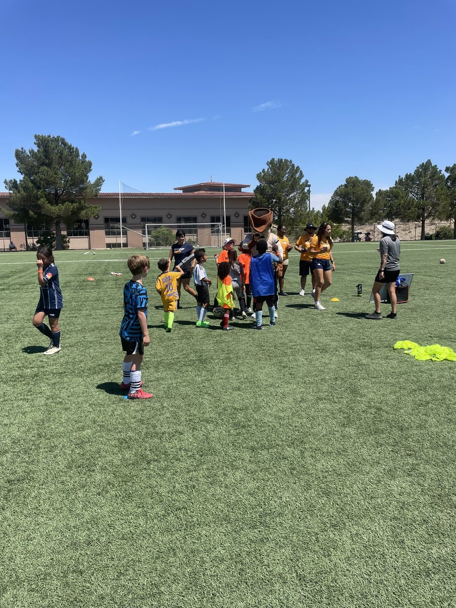 <a href="/UTEPSoccer/">UTEP Soccer</a> Day camp 2 in the 📚 Here are the fun bits of camp: 
-Jersey day = Messi day
-camper asked us to try an apple from his apple tree 
-local GK was the fastest  
-Paydirt Pete is a CB 
-Best camp staff
-indoor is awesome
-sprinklers are 💯 
-“it was the best day ever”
