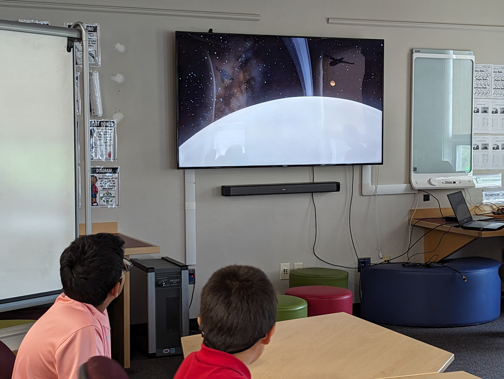 Mystic Seaport Museum visited last month to guide students through fun and educational activites. Design-A-Mission introduced students to the engineering process behind space exploration missions. In All About Boats, students designed their own small boats.
#rectoryschool