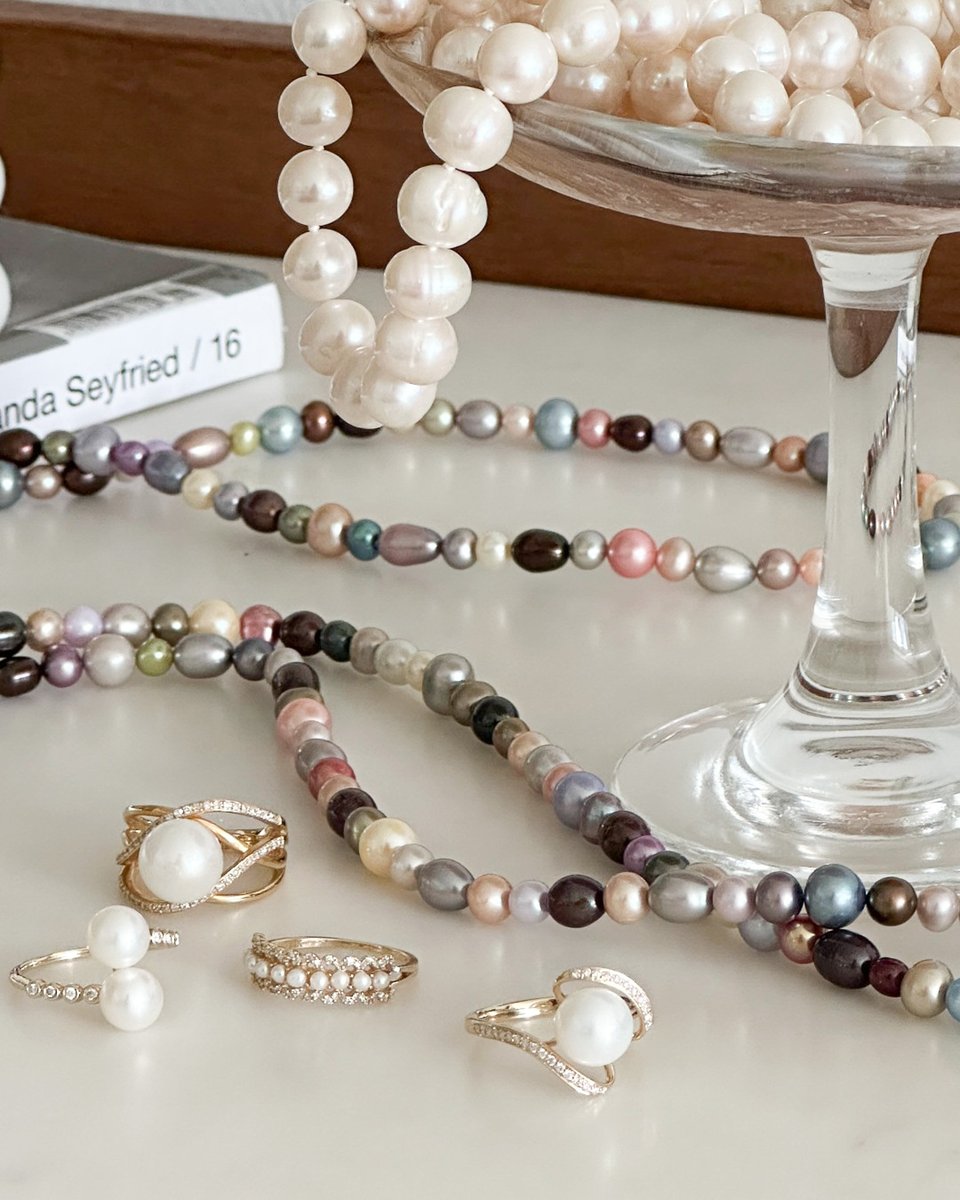 EFFYJewelry's tweet photo. From classic strands to modern designs, discover the timeless beauty of pearls that never goes out of style. 🌊💎 https://t.co/a1VTq18Wkh #effyjewelry https://t.co/EhP51KxKB3
