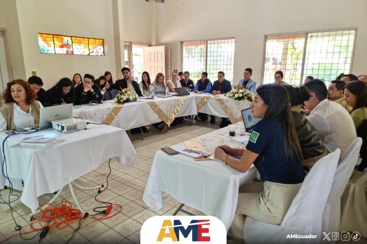¡Una #AME de gestión!

Alrededor de 6 municipios participaron del taller sobre enfoque de derechos e igualdad en los PDOT, liderado por Anabel Lalvay, alcaldesa de #SantaIsabel y presidenta provincial de #AME #Azuay.

Brindamos asistencia en la formulación de las agendas locales