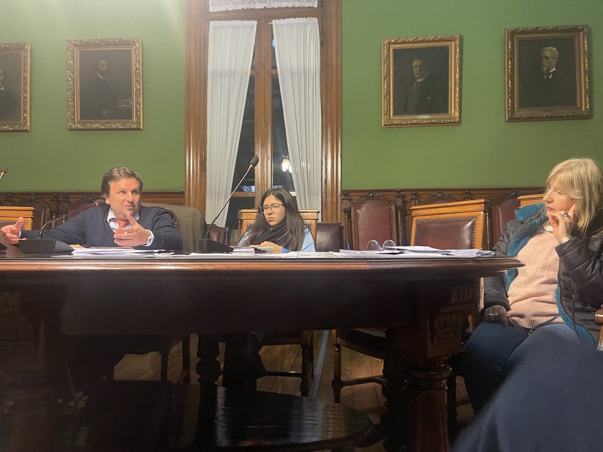 Por los Principios participa de la Asamblea de Claustro de ⁦<a href="/fder_oficial/">Facultad de Derecho</a>⁩