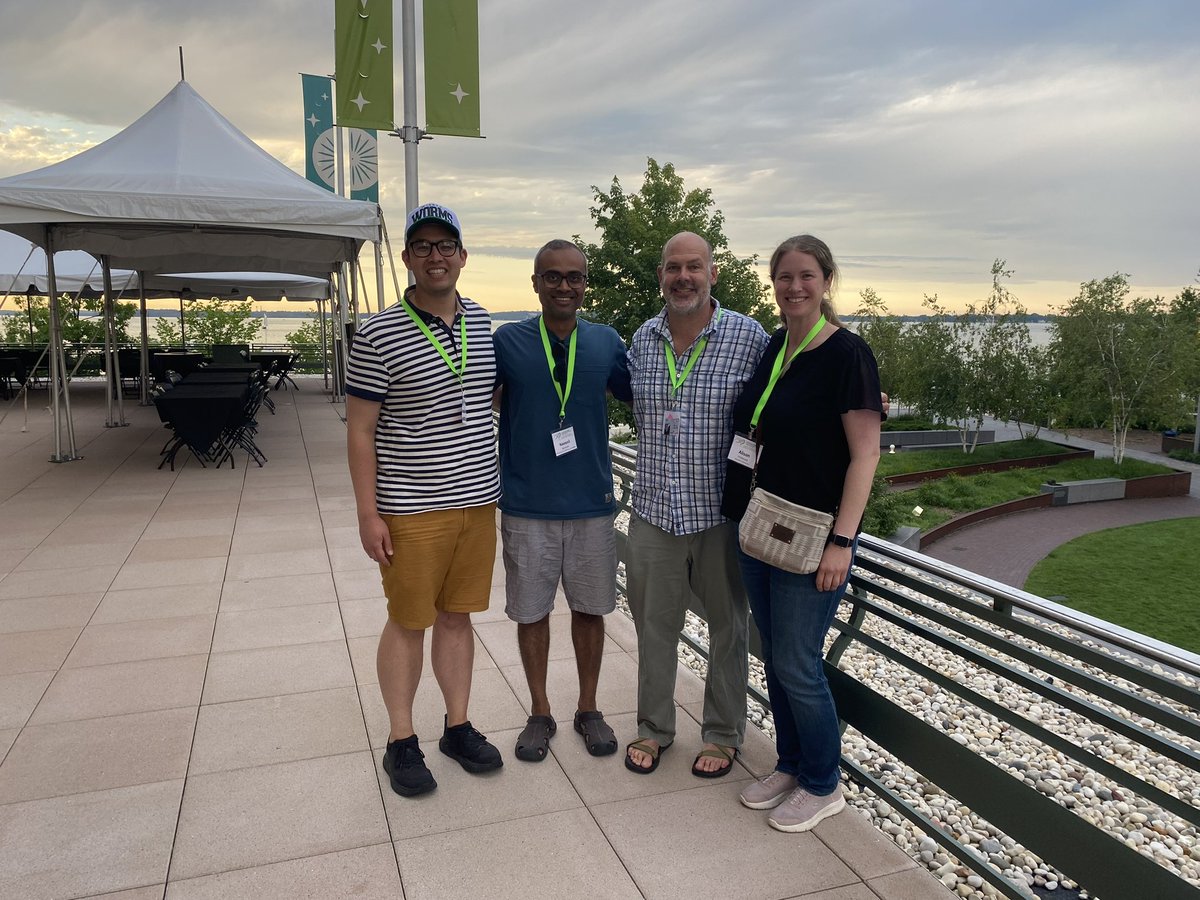 Michael Francis Lab (@francislab4) on Twitter photo Another terrific #ceneuro24 topics meeting in the books! Highlights included:
Session keynote from Mike
Poster from <a href="/Samuel_Liu_/">Samuel Liu</a>
Catching up with old friends
<a href="/alison_marie1/">Alison Philbrook</a>
<a href="/NavonilBanerjee/">Navonil Banerjee</a> Another terrific #ceneuro24 topics meeting in the books! Highlights included:
Session keynote from Mike
Poster from <a href="/Samuel_Liu_/">Samuel Liu</a>
Catching up with old friends
<a href="/alison_marie1/">Alison Philbrook</a>
<a href="/NavonilBanerjee/">Navonil Banerjee</a>
