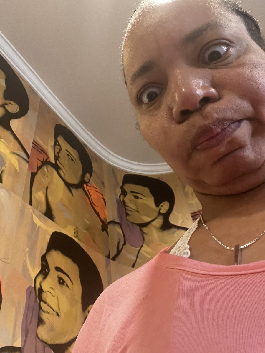 DaviniaWeen's tweet image. Starting every morning with a body workout @towncountrysd followed by a brain workout with @carnegielearn at #TNI2024. The best of both worlds!
💪🏾😖🧠🤯🤩