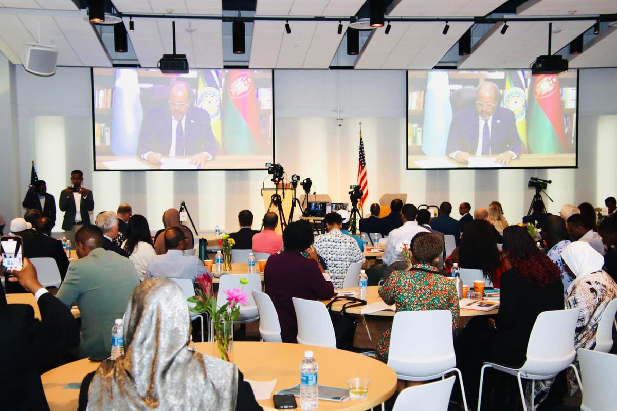 HoACommunity's tweet image. Minnesota Institute of Horn of Africa Studies (MNIHAS) 2024 East Africa Leadership Summit at Norway House was a huge success! The Summit, in partnership with Horn of Africa Community and others, was participated by @HassanSMohamud, @AsstSecStateAF, @SenAmyKlobuchar, @EUSR_Weber,…