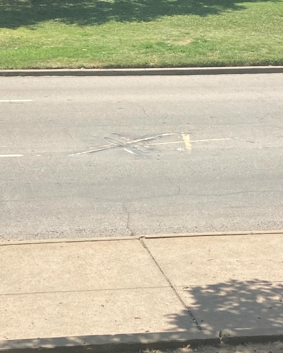 TJStilly12's tweet photo. X marks the spot #JFK #Dallas #Grassyknoll https://t.co/wMIq6h9xm3