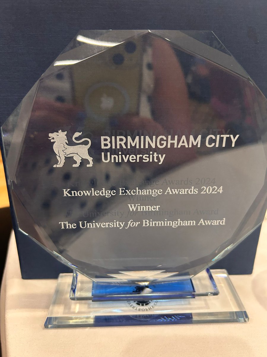iffykhawaja's tweet image. Truly humbled to have won the &apos;University for Birmingham&apos; award for the Ramadan Guidance project. Thanks to all partners for your support, and for your valued contribution to this guidance.

@afPE_PE @MuslimCouncil @YouthSportTrust @cimspa @MyBCU #KEAwards #KnowledgeExchange