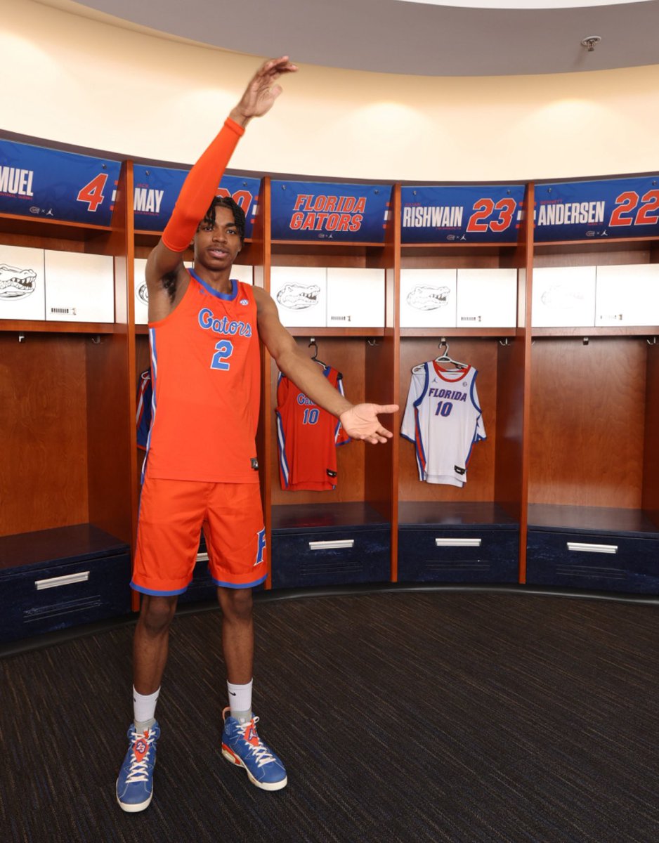 JordanBender_2's tweet photo. Thanks to @CoachToddGolden and @Coach_KAM For having me on the Gators campus today.. 🐊🐊🐊🐊🏀 https://t.co/GrCce2ceKs