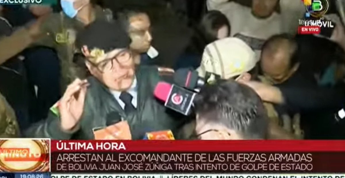 #Atención: Es arrestado el excomandante de las Fuerzas Armadas de #Bolivia, Juan José Zúñiga. En Desarrollo por <a href="/teleSURtv/">teleSUR TV</a>