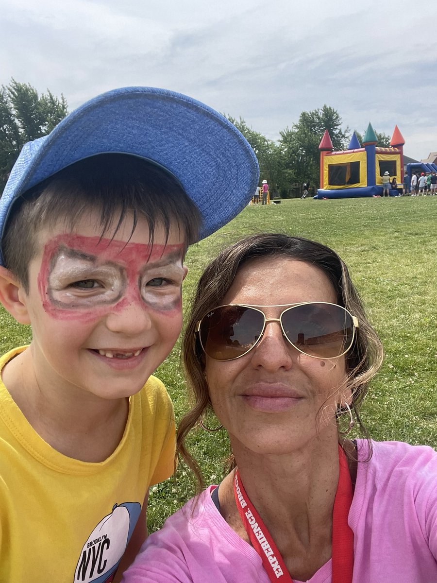 SebastianDPCDSB's tweet photo. Smiles everywhere on Fun Day 2024 💛😊💛 https://t.co/hE7V96lBk0