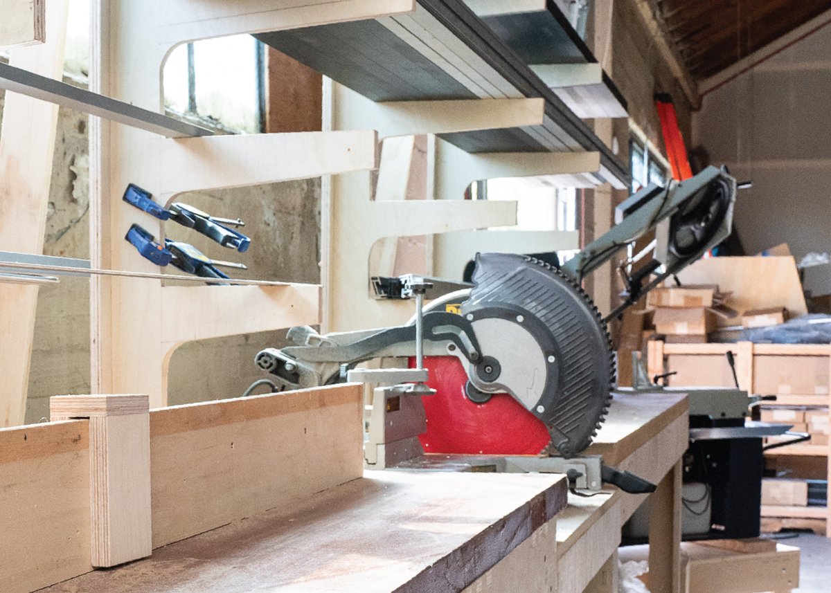 ForgeGraphic's tweet image. When it comes to SEGs we’re a cut above, and with this new dedicated frame cutting station created by our engineers we’ll be able to make them even more efficiently. Woot!
---
Check out our SEG projects page for examples: forgepdx.com/work/seg-graph…
---
#SEGs
#siliconeedgegraphics