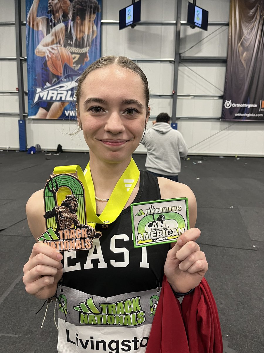 madss_2025's tweet photo. indoor adidas nationals!! finished 5th in the girls high school 4x200 relay championship and got the all-american status!! broke the school record twice and ran a 1:42.08 as our placing time. GO EAST!! 🤍🖤🐾 https://t.co/nyP8gKKXHV