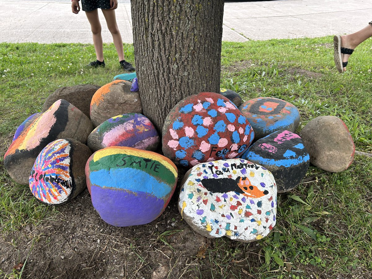 CouchichingHeightsPS tweet media