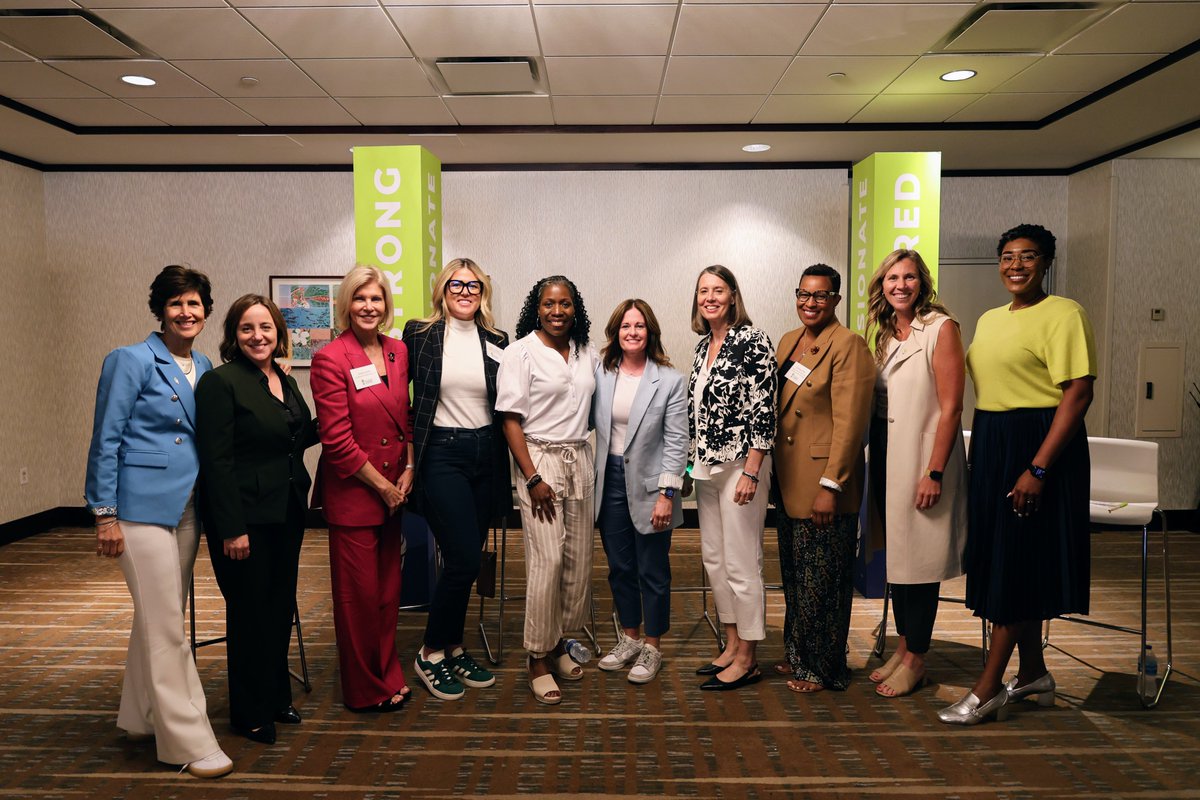 _WomenLeaders's tweet photo. "Be willing to take up space." - @AFTaylor22

Closing out day 2 of  #LEI24 with inspiration from tonight's Ask Away Panel with Sherika Montgomery, @MarcellineML, @jshieldsKSU, @hoopsqd, @juliecromerOHIO, Angela Taylor, Cheryl Levick, &amp; Lori Krueger. #WeAreWomenLeaders https://t.co/3EEQD85Xot