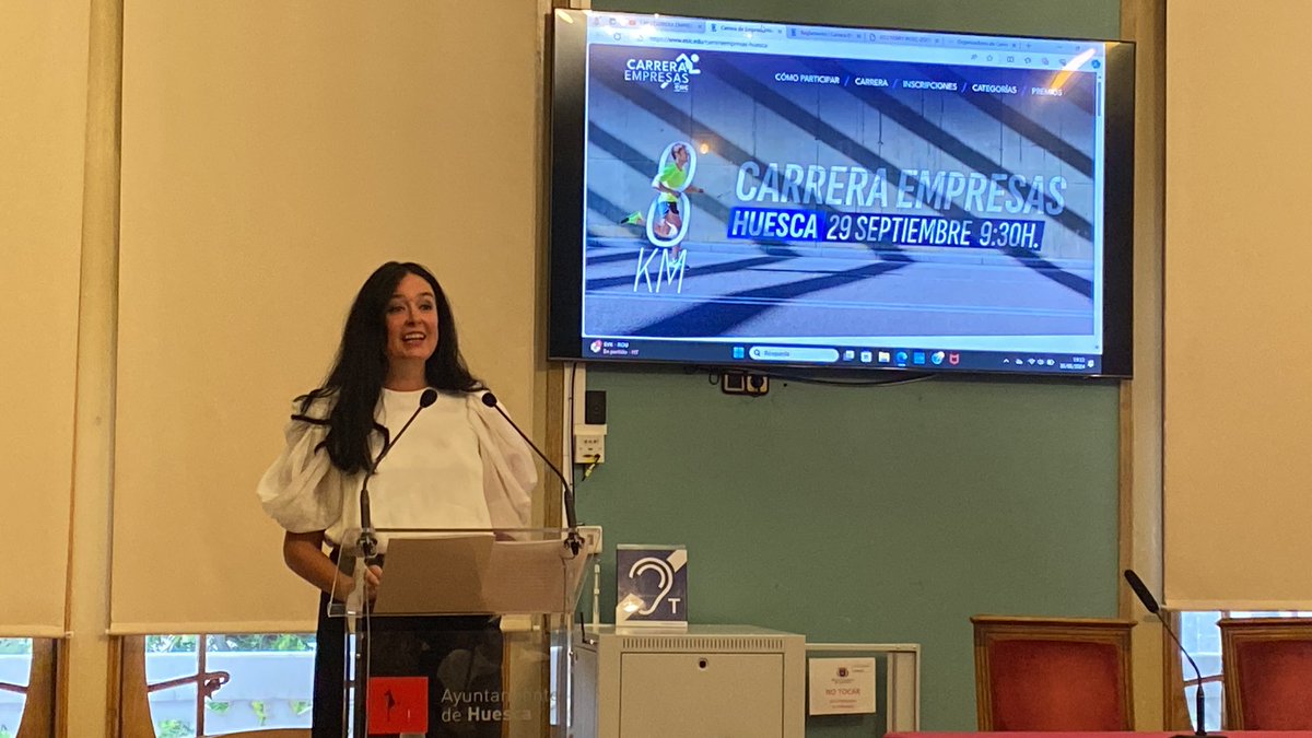 Presentación de la carrera <a href="/ESIC_University/">ESIC</a> en #huesca. Una prueba para fortalecer los valores que comparten la empresa y el deporte: esfuerzo, sacrificio, superación y trabajo en equipo. #29septiembre #empresa <a href="/aytohuesca/">Ayuntamiento de Huesca</a> <a href="/GobAragon/">Gobierno de Aragón</a> <a href="/atletismozoiti/">Atletismo Intec Zoiti</a> @fartleck <a href="/Huesca_LaMagia/">Huesca La Magia</a>