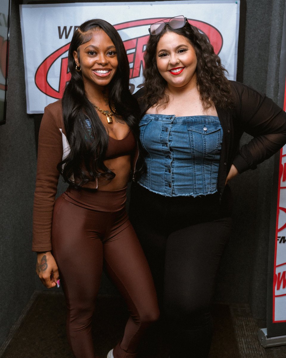 MoneyMaha_'s tweet photo. S/O @BigBossVette ๐๐ค๐ผ Check out our interview on @Power92Chicago ๐ป #IceMe ๐ฅถ๐ง https://t.co/M1y6IazdUg
