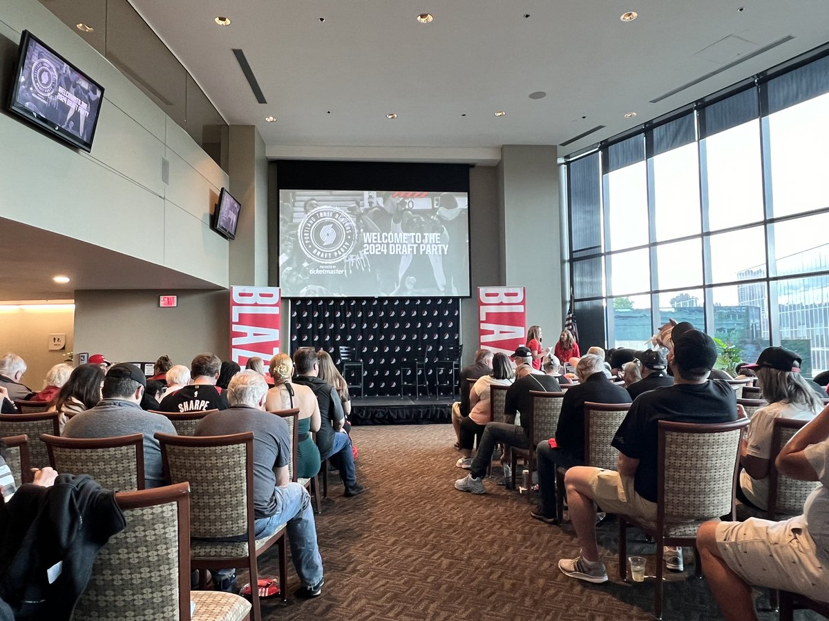 1MarkCoker's tweet photo. Trailblazers 2024 Draft Party in the #RoseRoom with the kids. https://t.co/GoXMS43ERE