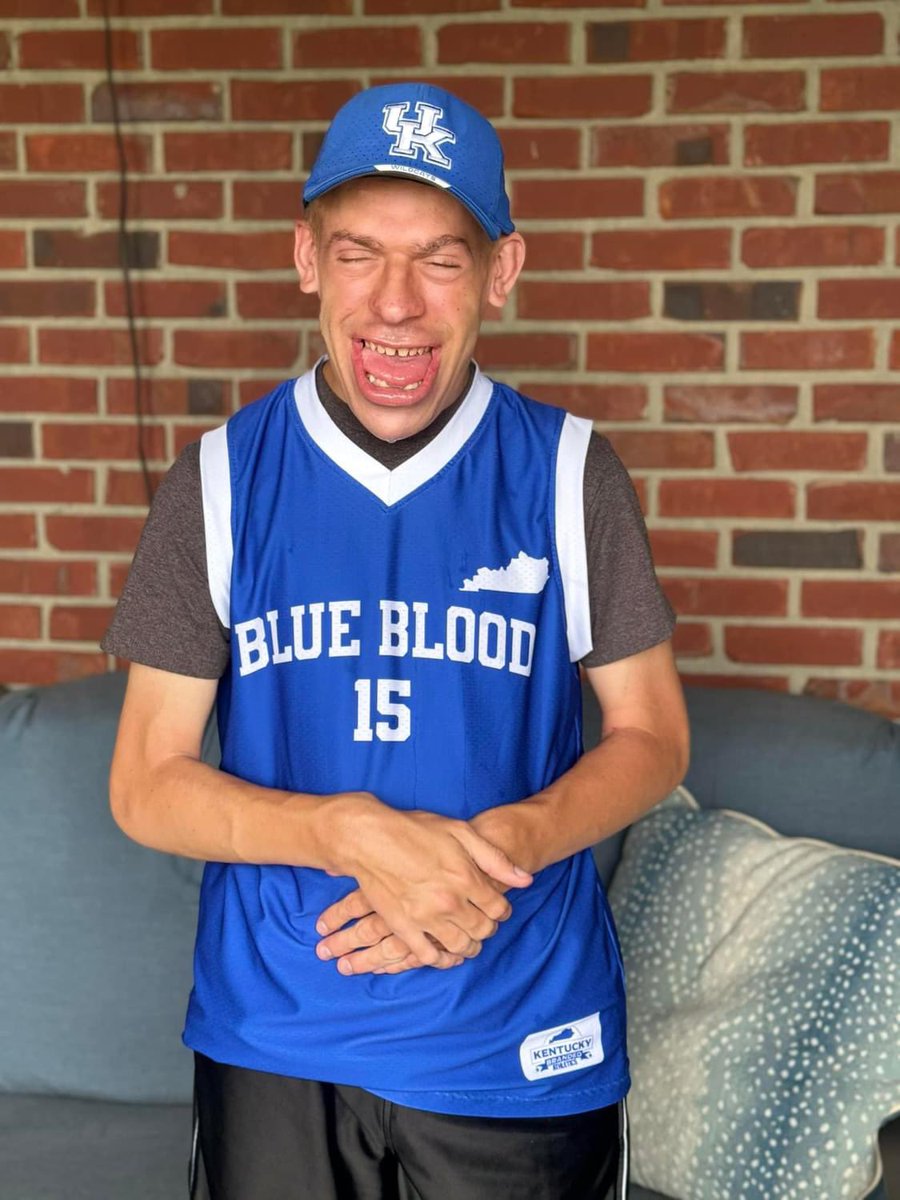 BoltonKacey's tweet photo. Let’s goooooo Reed! #NBADraft  @KSRonX @NBA Cheering him on from our hometown —London KY! https://t.co/eSuFNDZ3kV