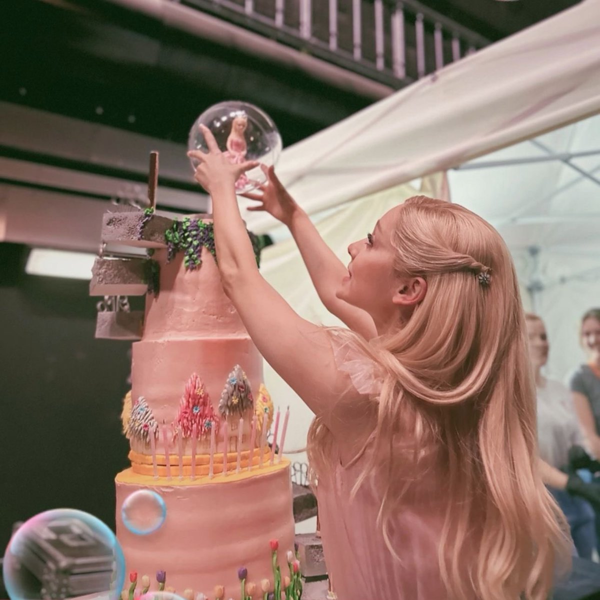 ♥︎ (@ariloveplace) on Twitter photo 