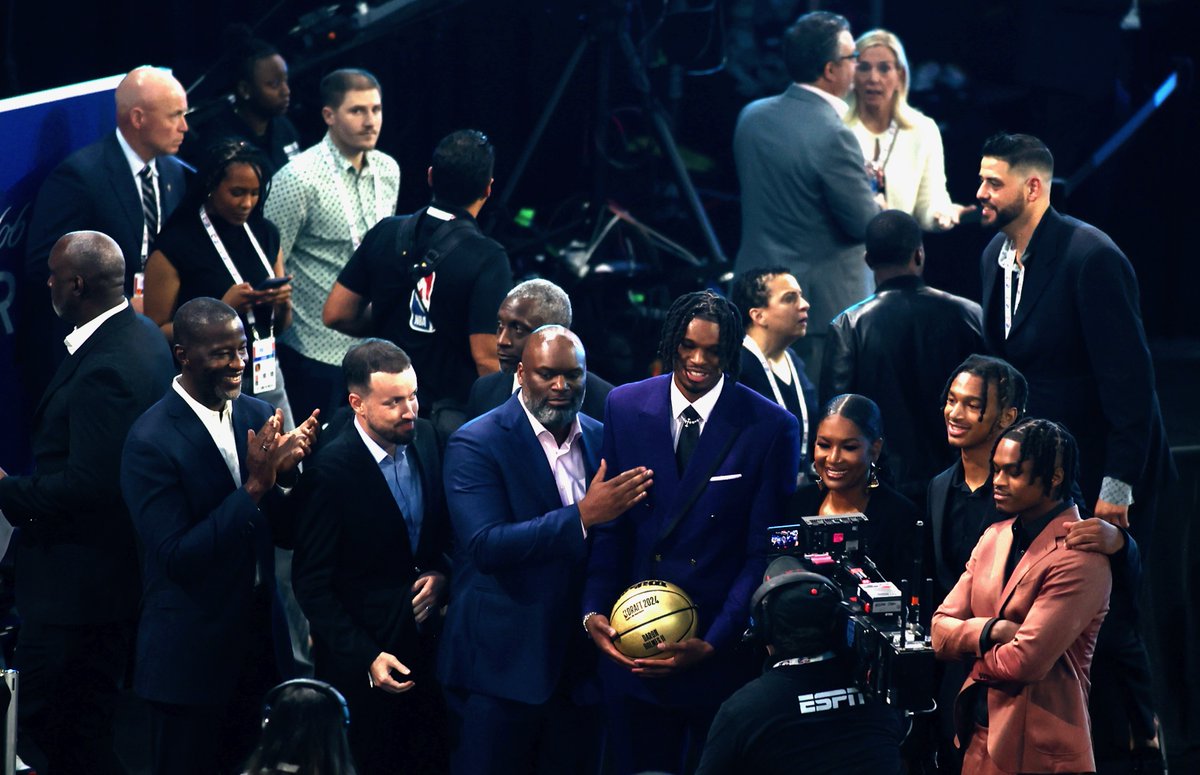 DavidPJablonski's tweet photo. The NBA Draft is about to begin. Here in the arena, all the picks were just introduced one by one. https://t.co/II74PtvkTw