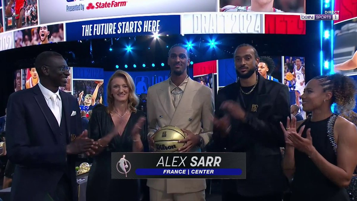NBAextra's tweet photo. Alex Sarr est là aussi avec ses proches 🇫🇷

🔮 Sa future franchise NBA est... (à vous de deviner)

#NBAExtraDraft2024 #NBAExtra https://t.co/0sJ8yHDJBm