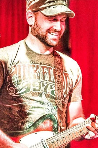 Join us this Friday 6-10pm for an evening filled with live tunes by Justin Mullinix 🎵, tempting summer dishes 🍝, and our brand-new bar menu 🍸. Plus, enjoy complimentary valet parking. A Friday well spent! #LiveMusic #Foodies #SummerVibes