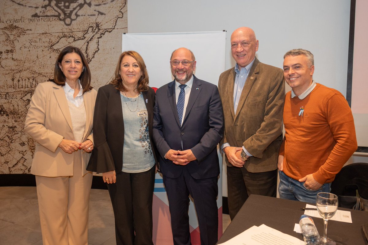 MonicaFein's tweet photo. El @ps_argentina renovó autoridades ✊🏼🌹 
El socialismo es un partido que sigue creciendo y demostrando que se puede construir democráticamente, con los valores de la igualdad, la solidaridad y la honestidad. 
Felicitaciones a las compañeras y compañeros del Comité Nacional. https://t.co/sjCYIeClZG