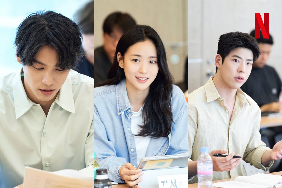 kdramadaisy's tweet photo. Netflix romcom #CanThisLoveBeTranslated releases script reading still cuts!!

😭😭🤍
#KimSeonHo #GoYounJung https://t.co/AQE6VRKQM4