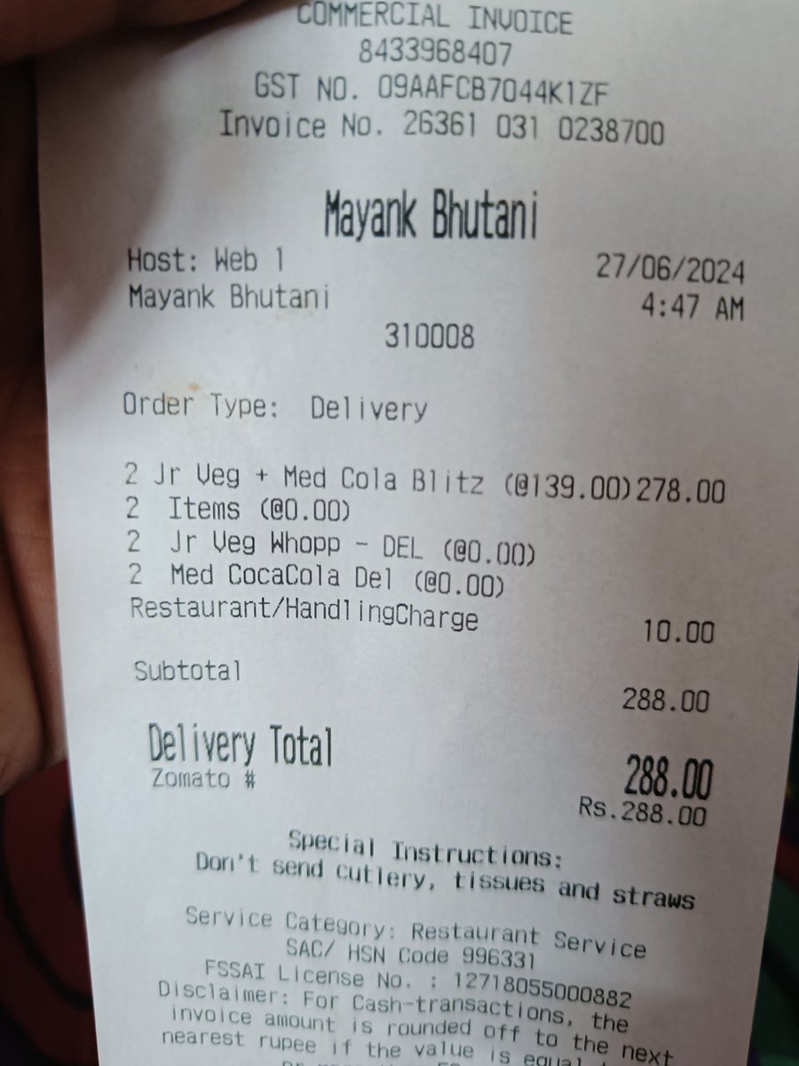 Mickie0512's tweet photo. Hey @zomato @zomatocare out of curiosity, can you explain the taxes of 15.30 INR in my order #5948994863 where you have already charged me 5 rupees for platform fee? https://t.co/oVvtEu253K