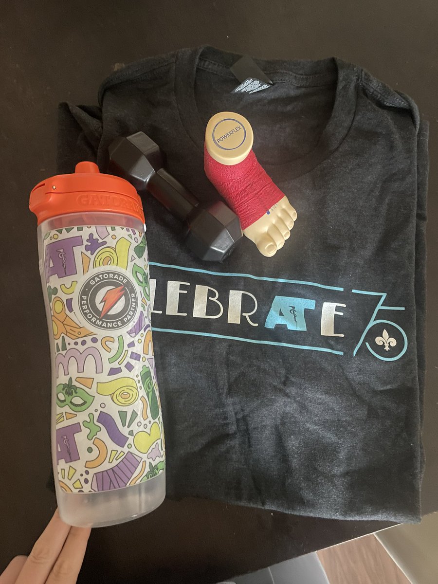 klubanskiATC's tweet photo. Day 1: ✅
Not sure which freebie I like more, the Gatorade bottle or the ankle stress ball!
@NATA1950 #celebrATe #NATA https://t.co/Yi3PzDtE44