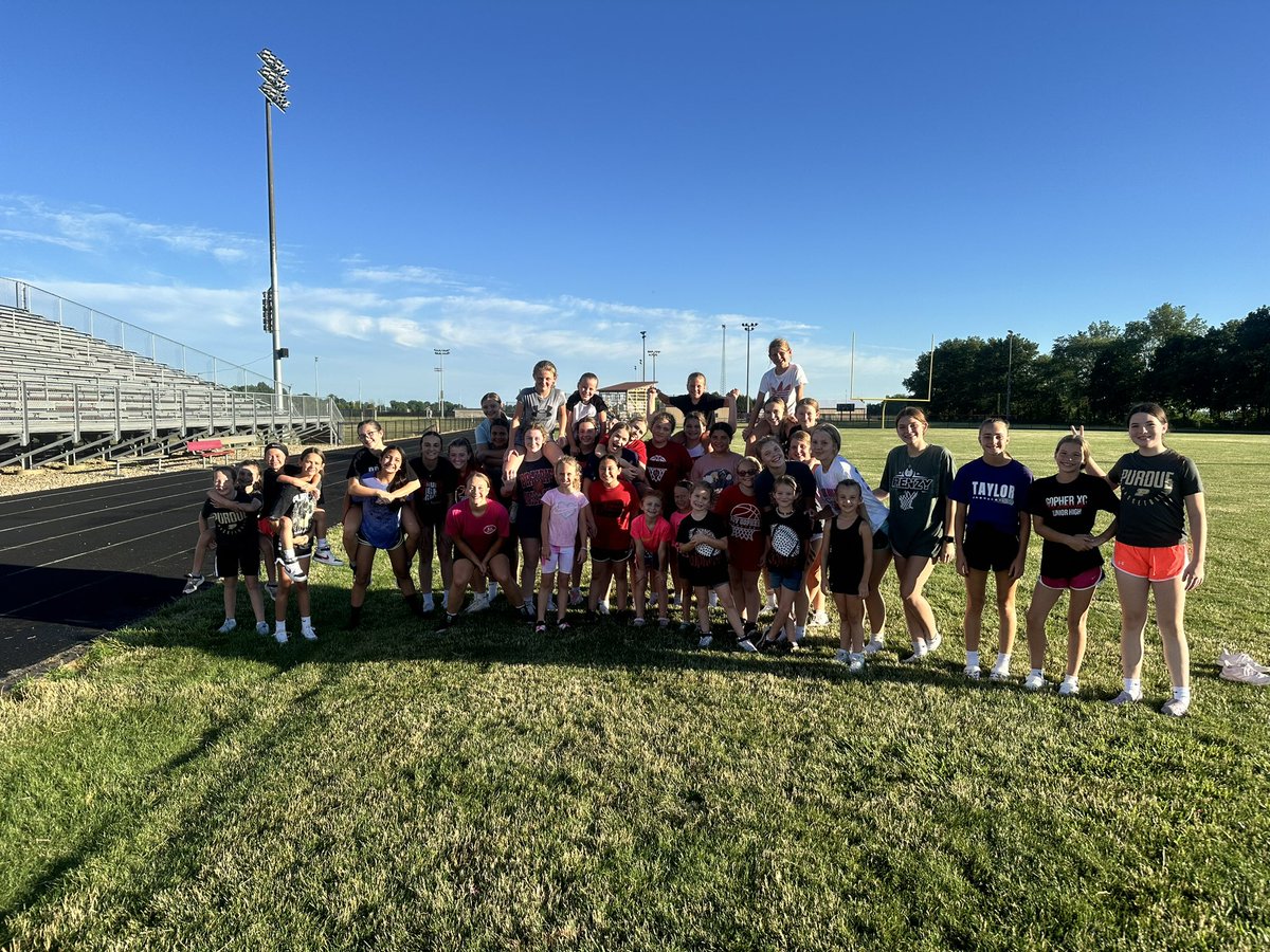 PrairieGBB's tweet photo. Amazing evening with all our youth players at camp! Lots of hoops, Kona ice, and a water balloon fight at the end! 

Excited for the future of this program and the opportunity to have nights like this! https://t.co/3JVVPiVipq