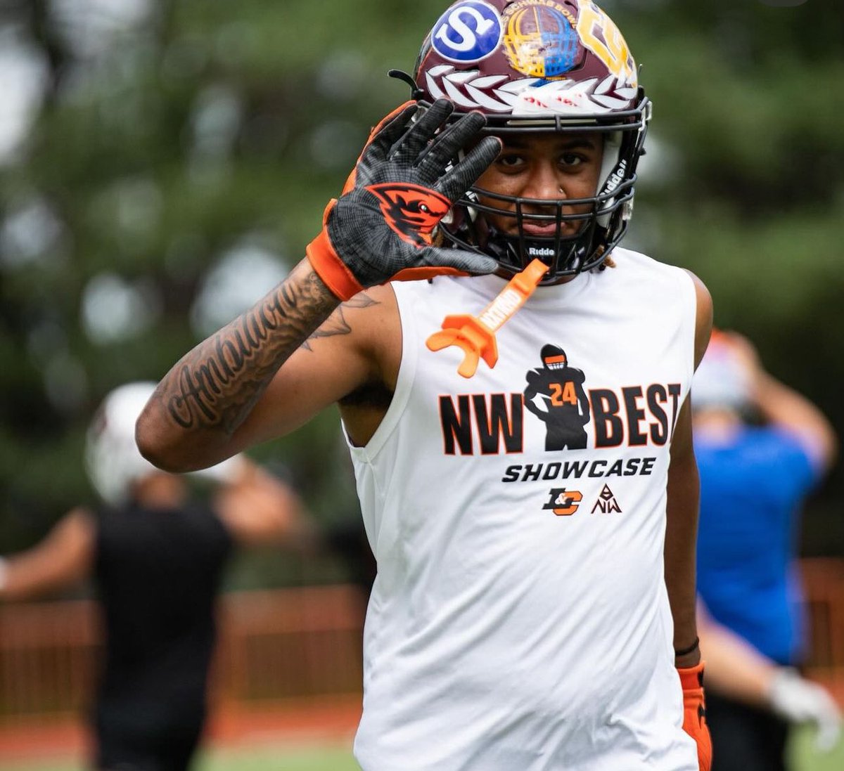 NoahM29_'s tweet photo. 2 more days until the Kick off 👀 @LesSchwabBowl @flyguyhuey5 @LionellSinglet1 @Nikelyfe503 https://t.co/uM0uUoiopl