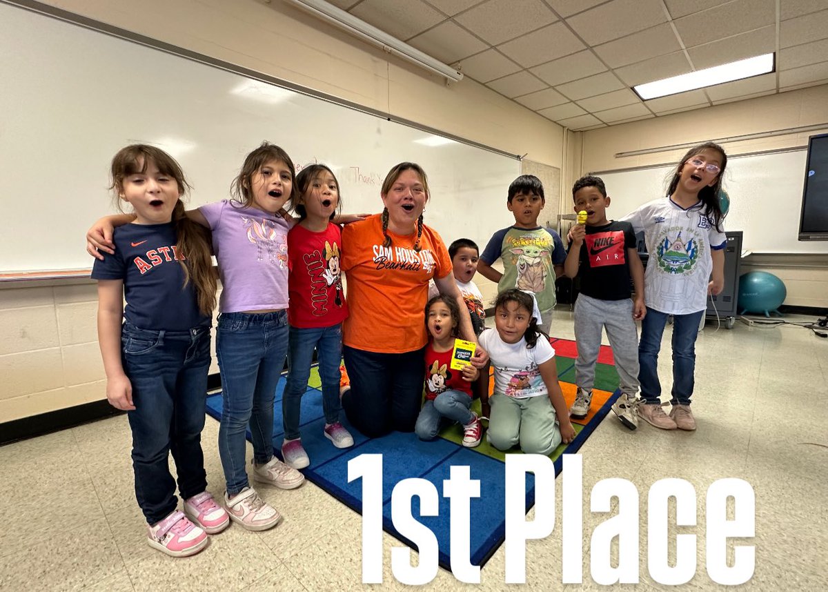 AlexOrtiz_teach's tweet image. Today #CampCalvert students participated in #ChooseYourDestination Parade, where they showcased a different country’s culture and traditions. 

Congratulations to @Alvarado_reads @FSimonMath and Ms. Palizo’s class as the winners!

@H3Berry @vlstockwell @AldineES_Summer #MyAldine