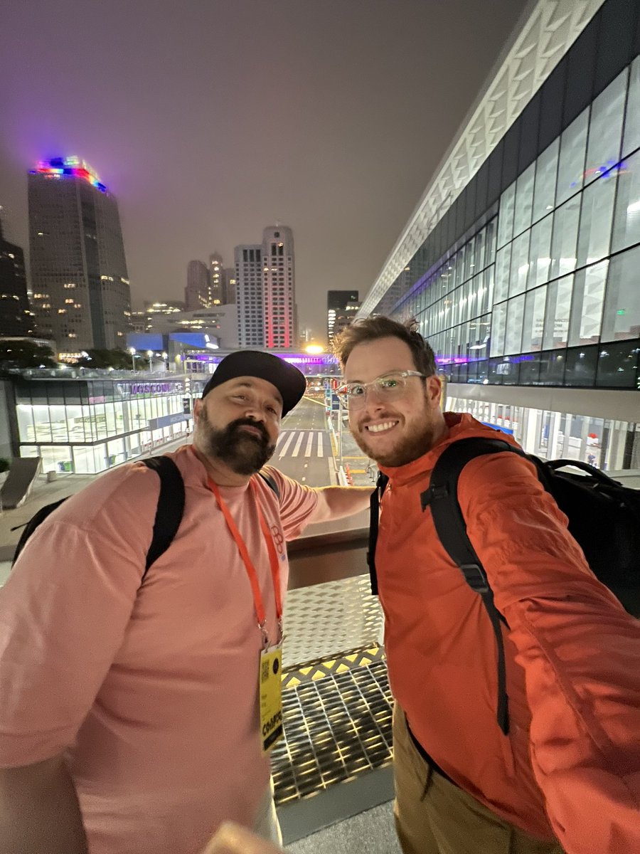 Tom Lowry tweet media