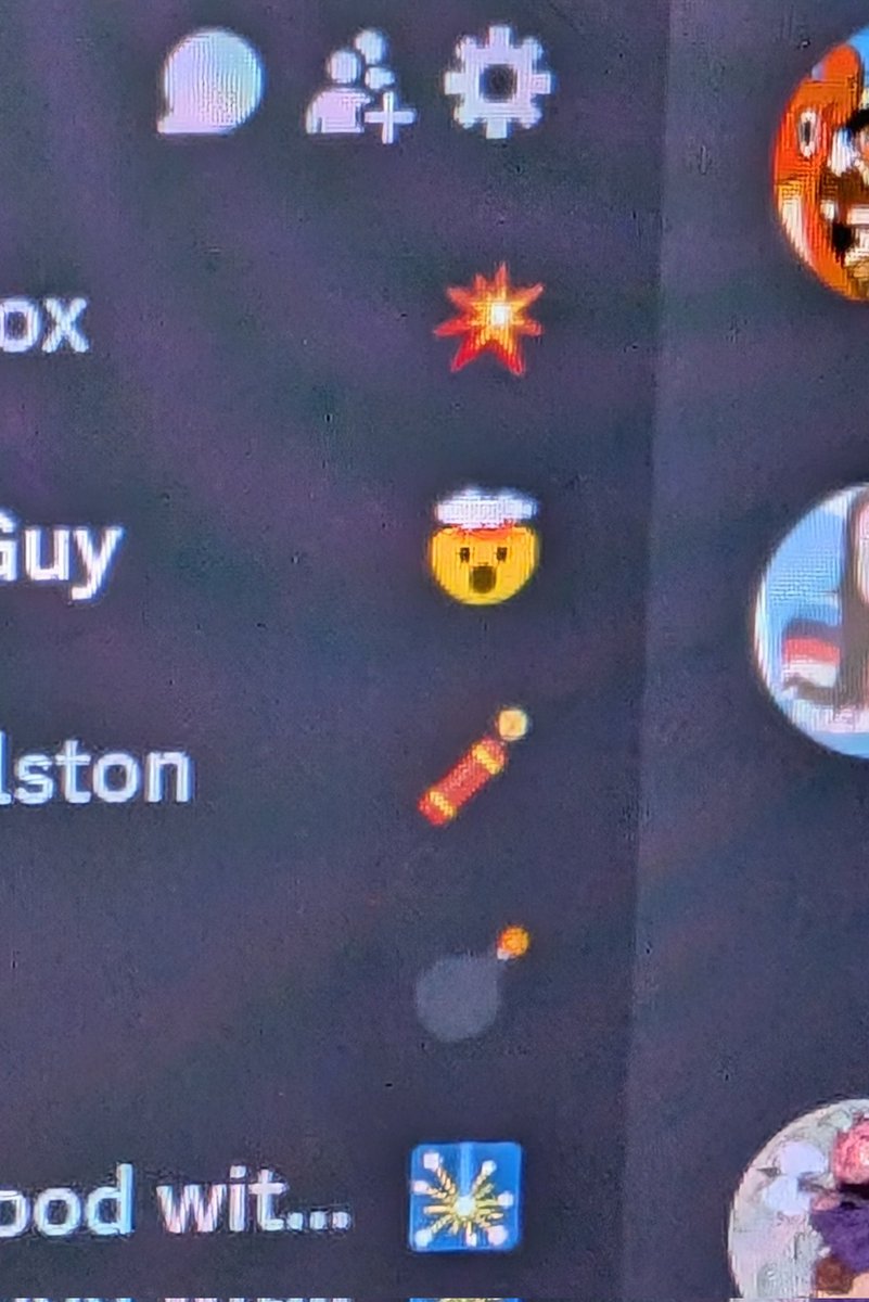 rachel q ⚡ tweet media