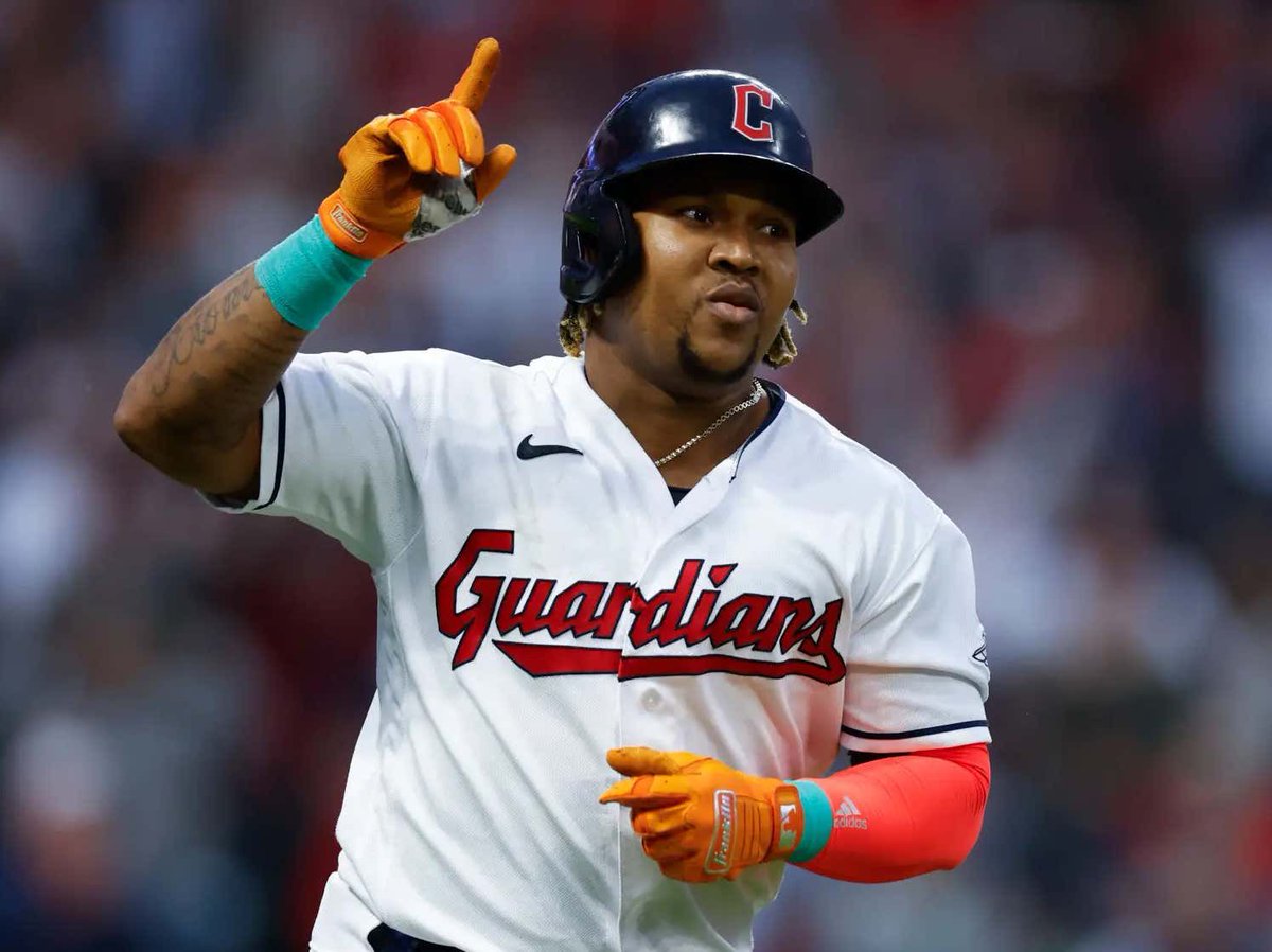 barstoolsports's tweet photo. The Cleveland Guardians Have The 26th Highest Payroll And THE BEST RECORD IN BASEBALL!!! https://t.co/2fbQiQN4ix https://t.co/6XUYwJYA1H