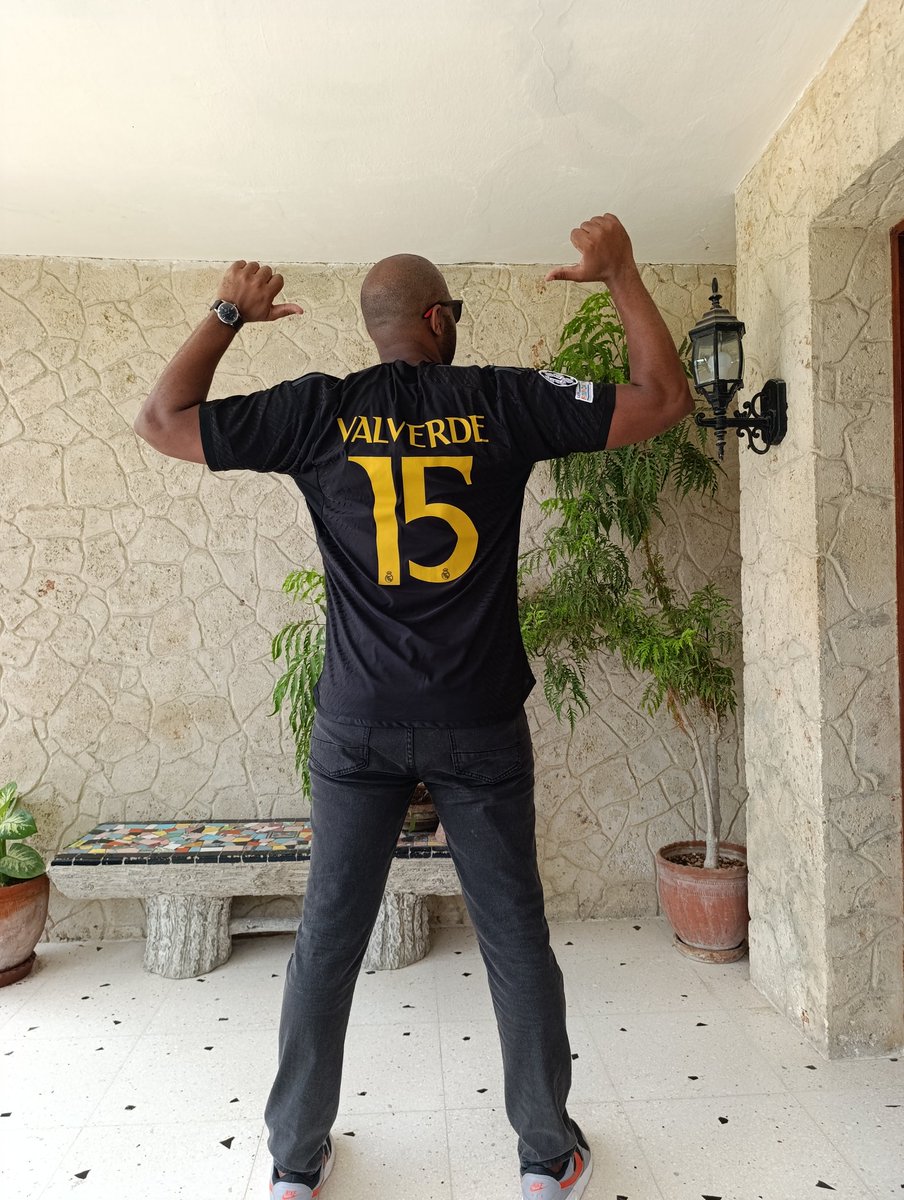 LinuxAle's tweet photo. Gracias a @AndiOnrubia por promocionar a @futboljersey7 
#Camavinga 😌🕺🏾
#FedeValverde 🦅
#TyreekHill 🐆 https://t.co/jg2rA6o6kB
