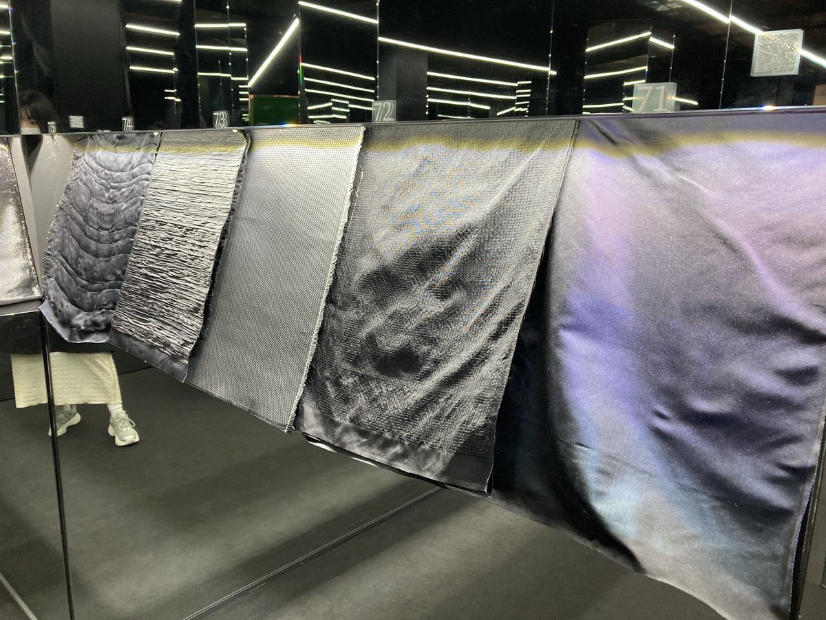 DICColorDesign's tweet image. 社員Aです

「Milan Design Week」とは？

毎年ミラノで開催される世界最大規模のデザインの祭典

弊社はミラノサローネを読み解き、価値観、ブランド戦略、
カラー&amp;amp;マテリアルのトレンドを分析しています

#ミラノサローネ
#MilanDesignWeek
#MilanDesignWeek2024
#MDW2024