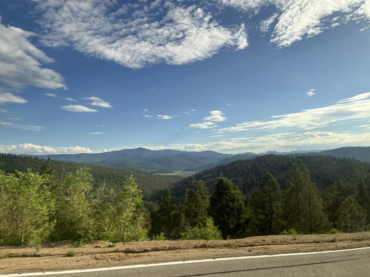 JENTONEY's tweet image. One final in-person 🤯 day of learning! Until next year, @ISTEofficial! And, just like that, #ISTELive 24 is already over! What a whirlwind! I’m so excited to reflect, to share what I learned, to keep learning online, and to head to Gunnison! 🎉🏔️ #PAProudEducator #KTIfamily