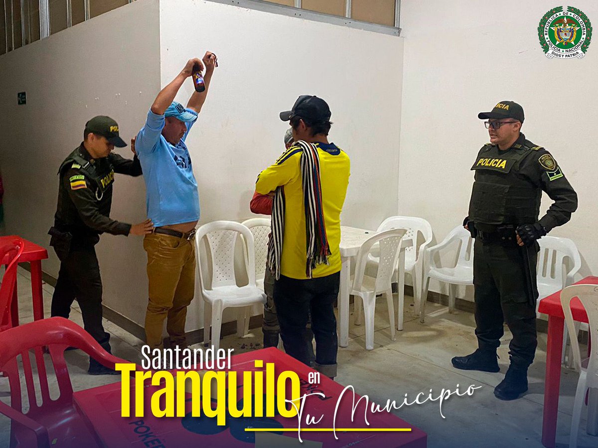 PoliciaStander's tweet photo. 🚨Con el nuevo Modelo de Servicio de Policía orientado a las personas y los territorios, realizamos planes de registro y control en diversos puntos estratégicos de #Gambita. Estas acciones están diseñadas para fortalecer la seguridad ciudadana y promover el bienestar comunitario. https://t.co/oD2mF49G4U