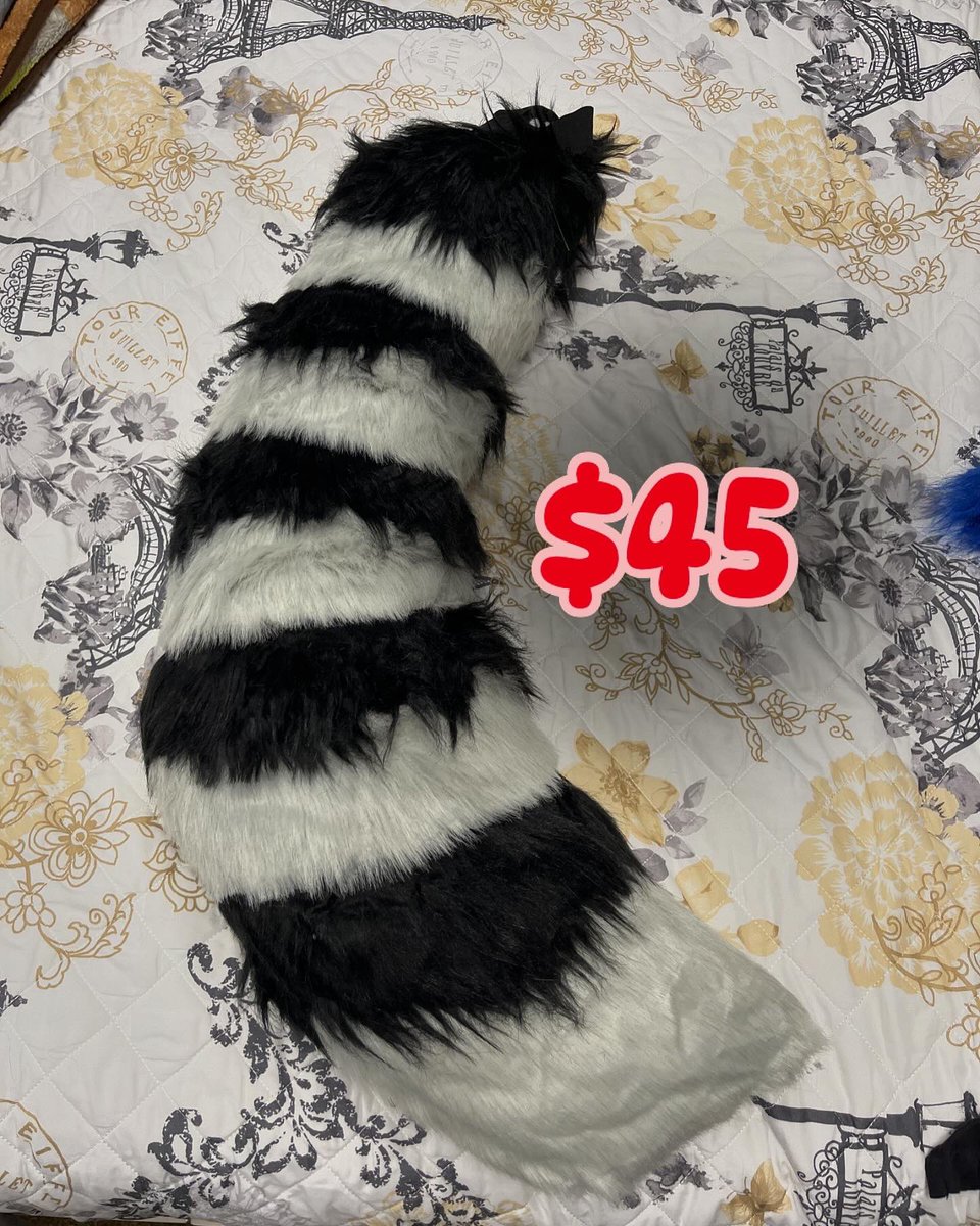 Sea_Parsley's tweet photo. Selling these tails!! The blue one was for a nepeta cosplay so it’s supposed to be a feline tail! It does have floral wire inside (it was supposed to help it bend) and the second one is a raccoon tail!
#furry #fursuitpartsforsale #fursuitparts #fursuitforsell #fursuitforsale https://t.co/O0zyB4sXpS